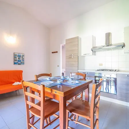 Iss Travel, In Via Torino - 800 M From La Cinta *