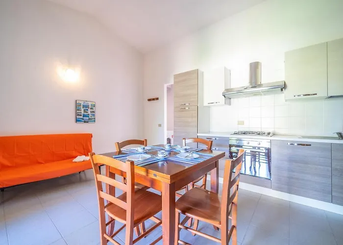 Iss Travel, In Via Torino - 800 M From La Cinta 3*