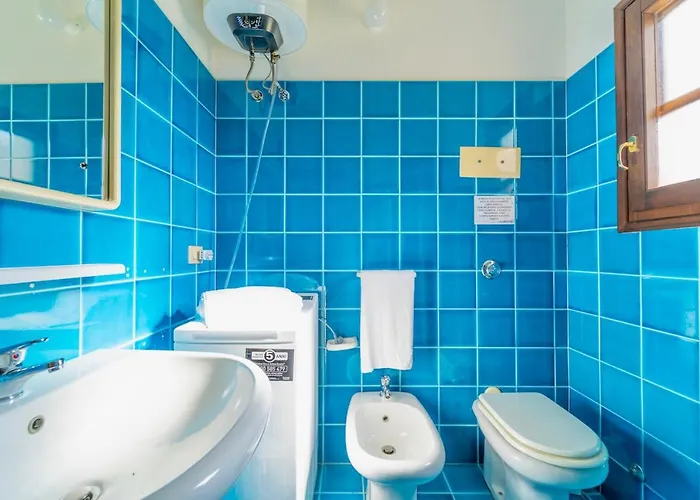 Iss Travel, In Via Torino - 800 M From La Cinta Apartmanhotel